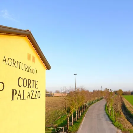Corte Palazzo Farm stay