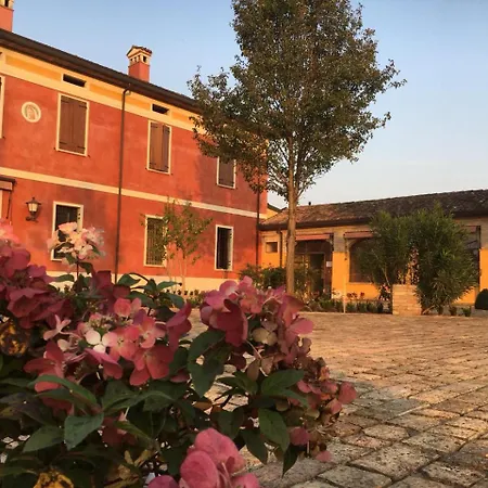 Corte Palazzo Farm stay