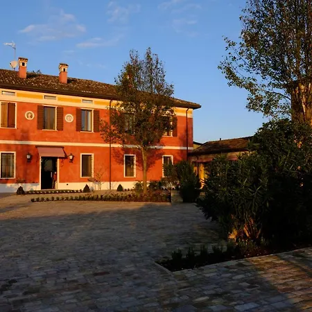 Corte Palazzo Farm stay *