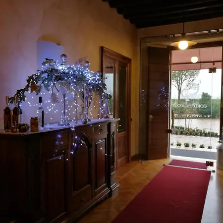 Corte Palazzo Farm stay *
