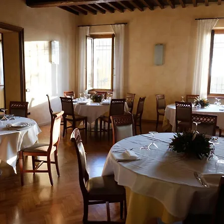 Corte Palazzo Farm stay *